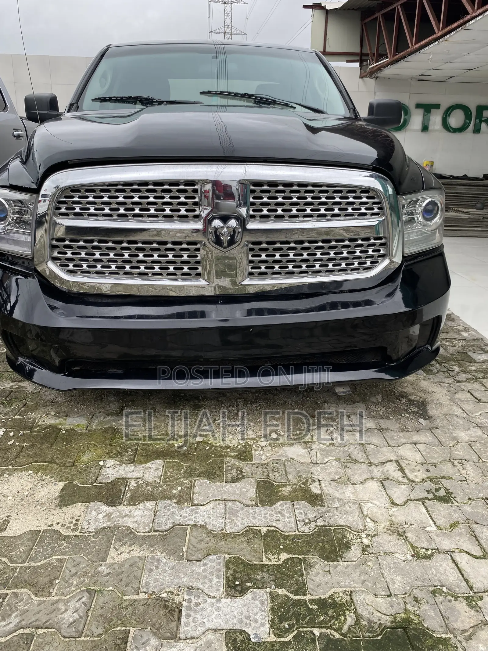 Dodge RAM 1500 Crew Cab 4x4 Laramie 2010 Black
