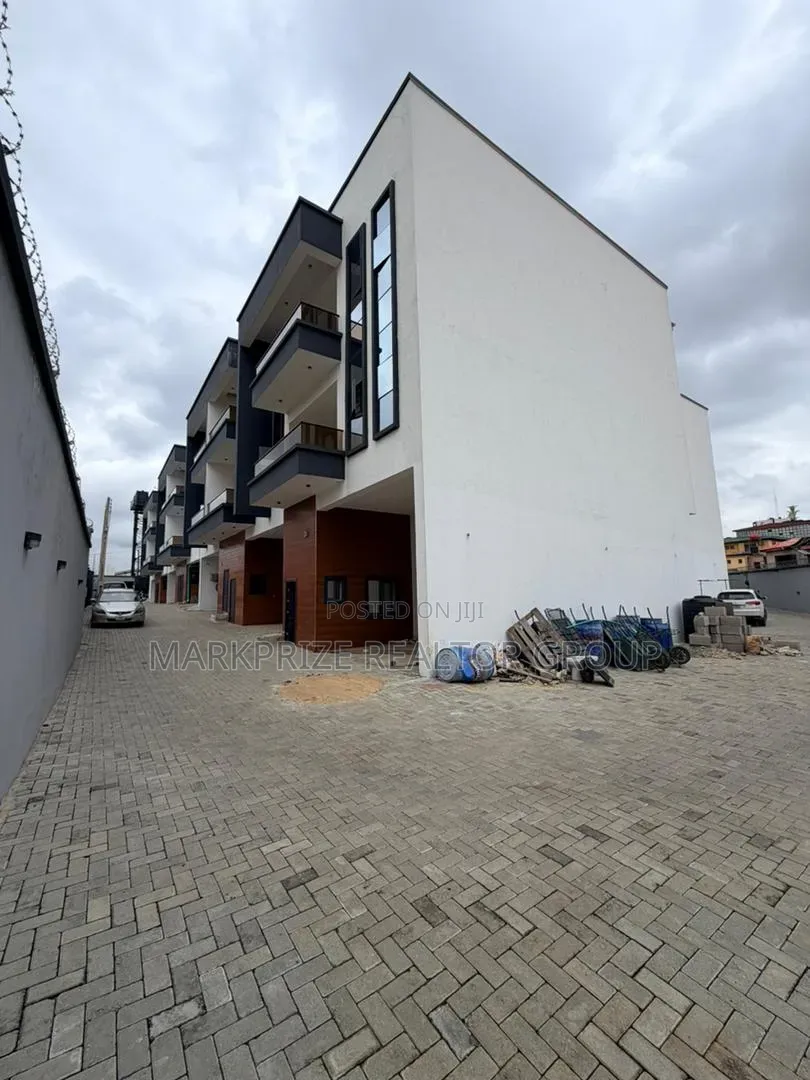 4bdrm Duplex in Allen Ikeja Lagos for sale