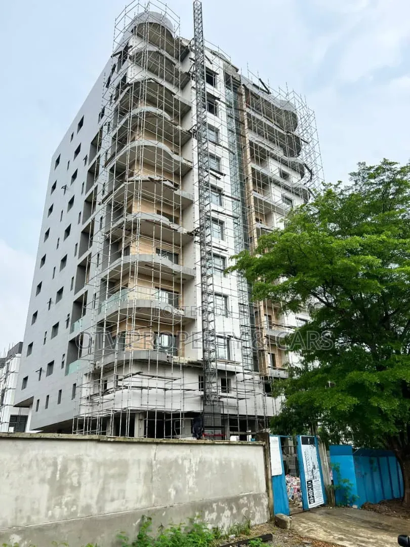 4bdrm Apartment in Banana Island for sale