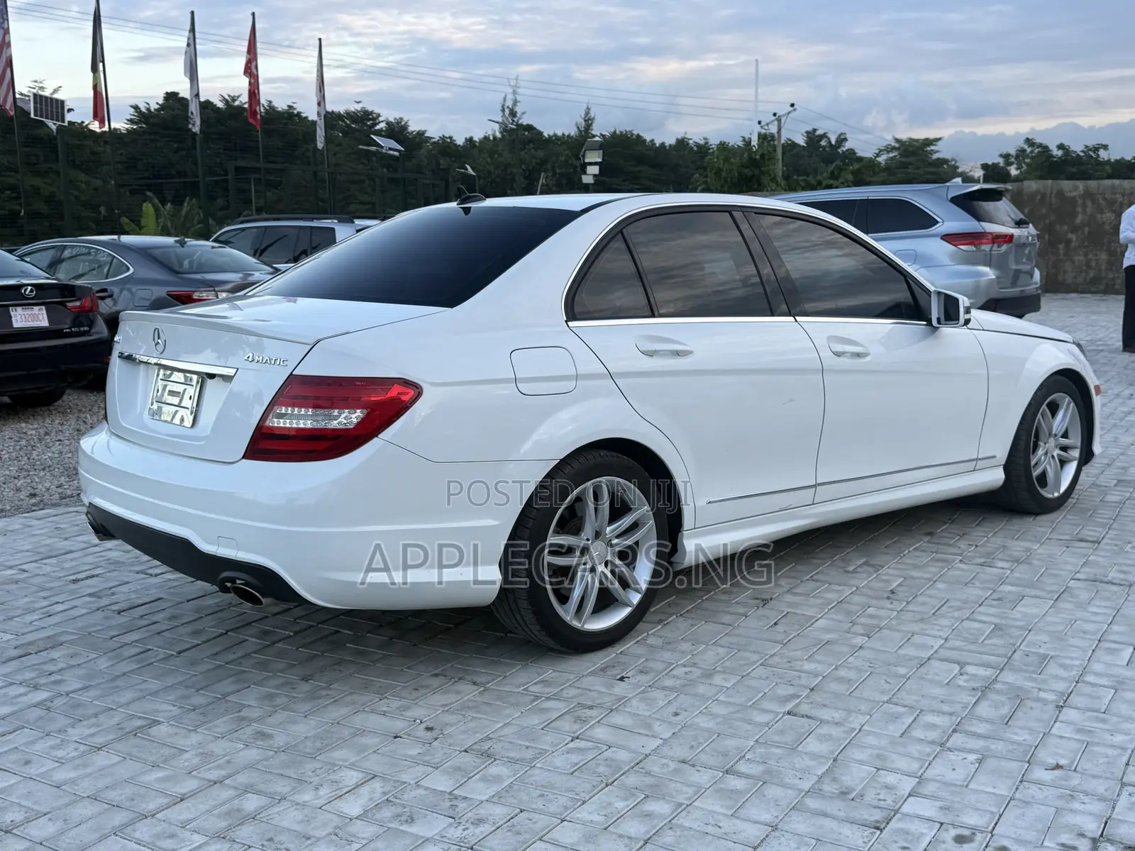 Mercedes-Benz C300 Sport 4Matic Sedan AWD (3.5L 6cyl 7A) 2014 White