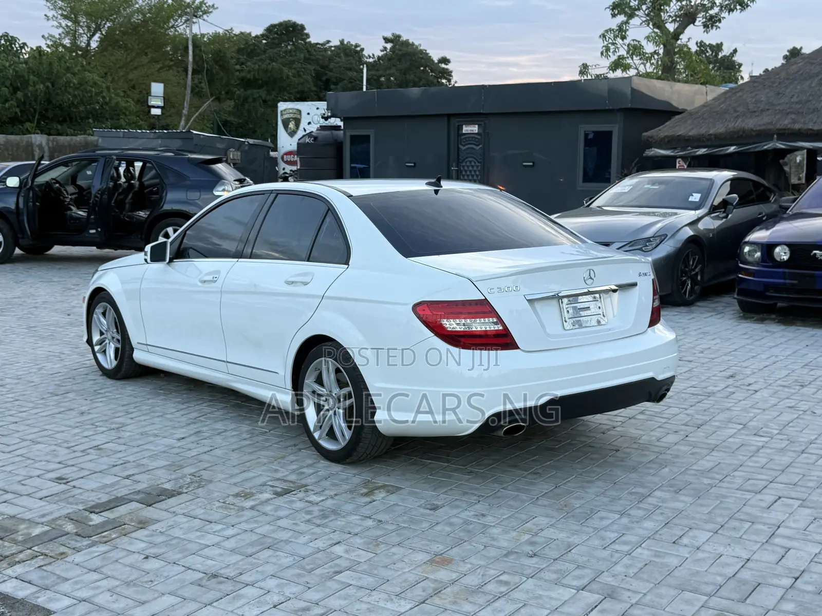 Mercedes-Benz C300 Sport 4Matic Sedan AWD (3.5L 6cyl 7A) 2014 White