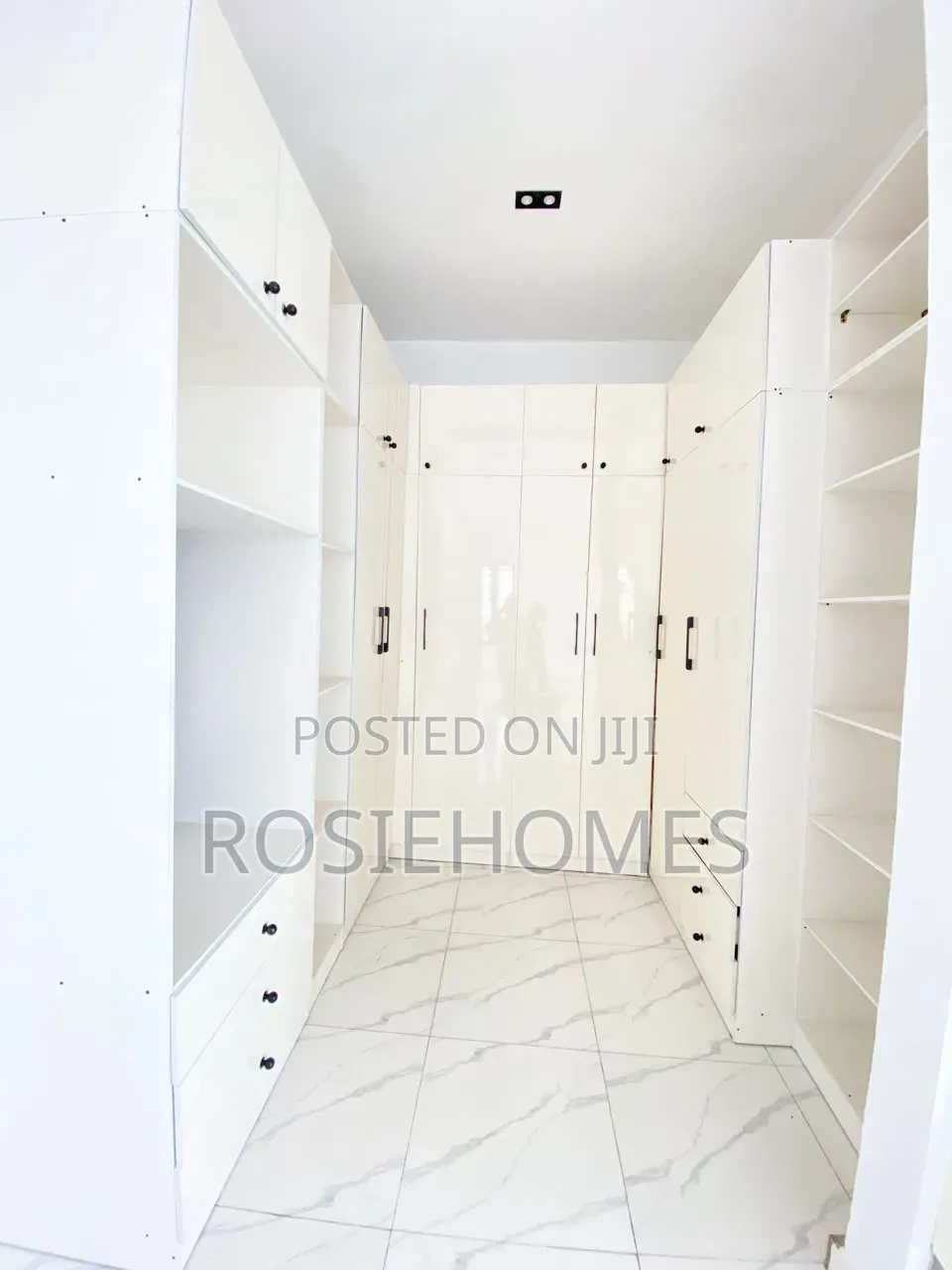 4bdrm Duplex in Emmanuel Estate, Sangotedo for rent