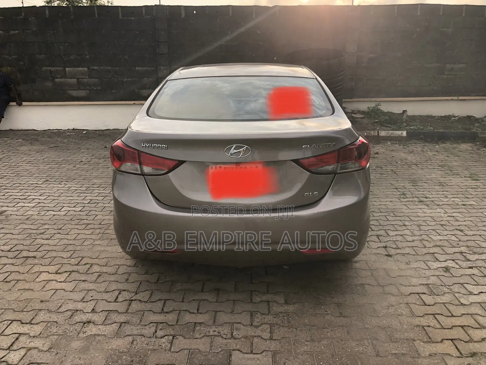 Hyundai Elantra 2013 Gold