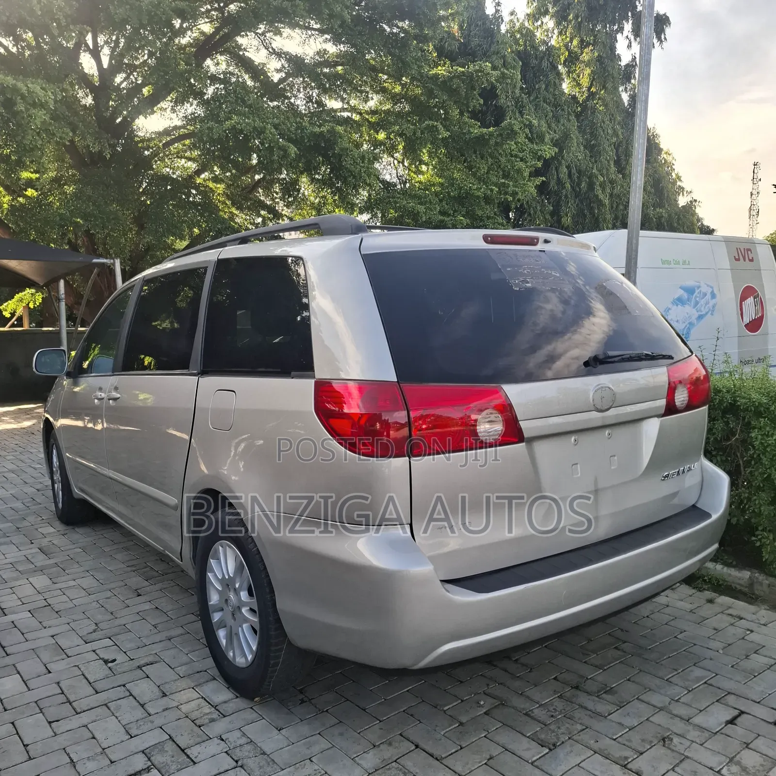 Toyota Sienna 2006