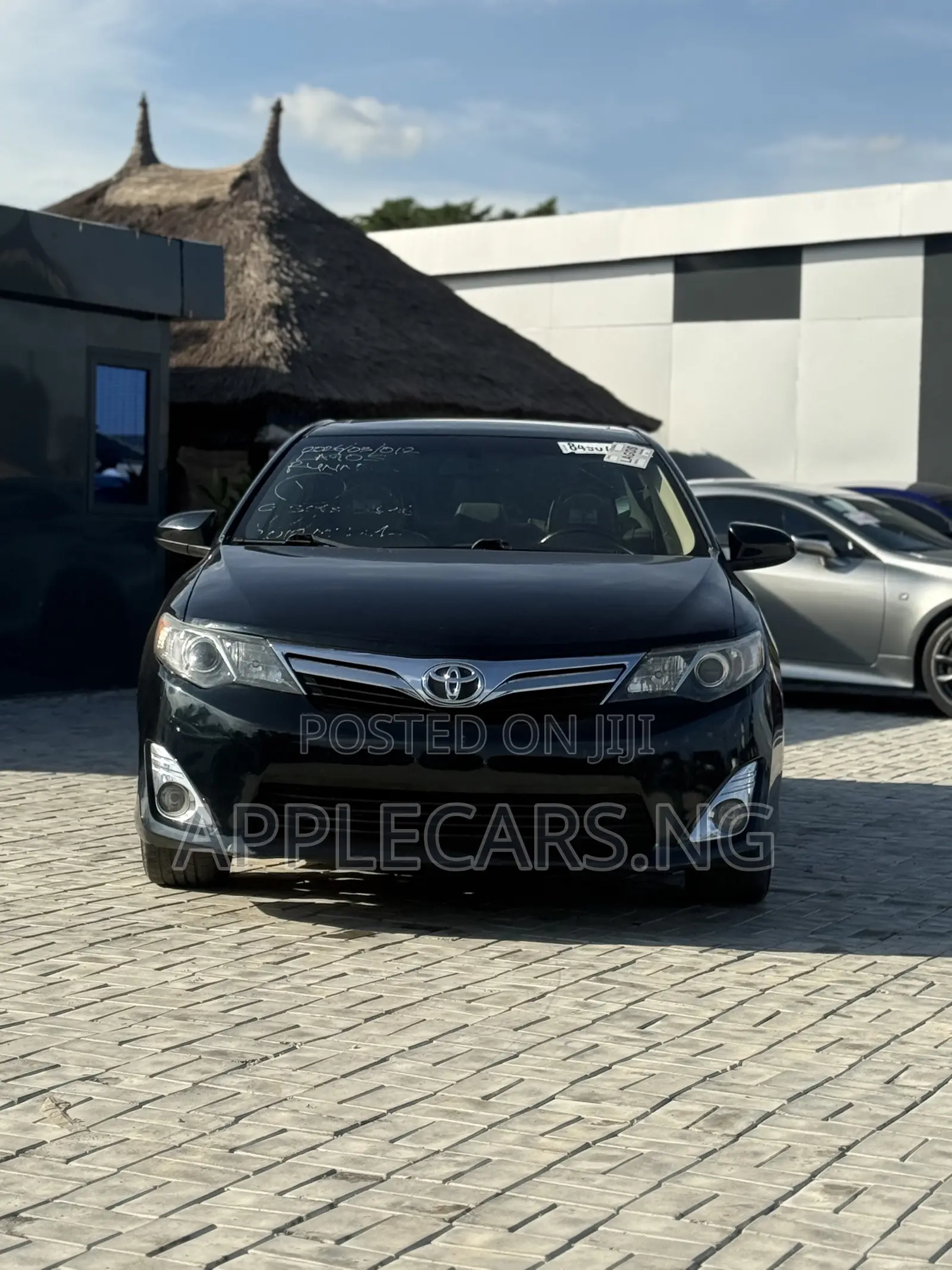 Toyota Camry XLE V6 4dr Sedan (3.5L 6cyl 6A) 2013 Gray