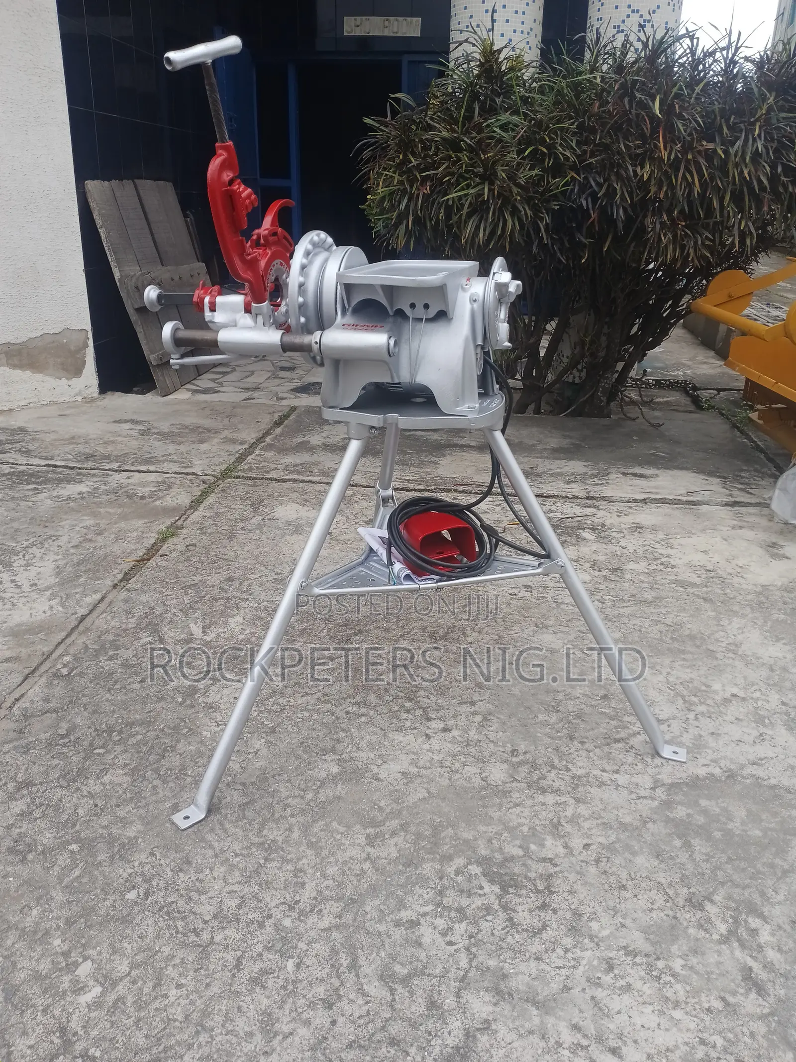 Ridgid Model 300 1⁄4" -2" Threading Machine - 15682-1