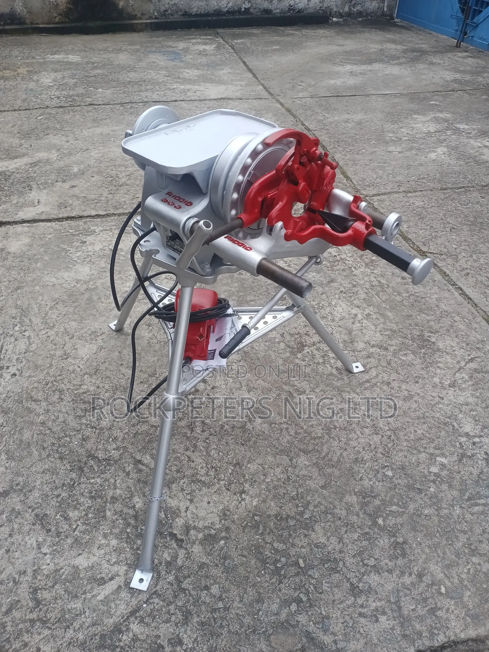 Ridgid Model 300 1⁄4" -2" Threading Machine - 15682-1