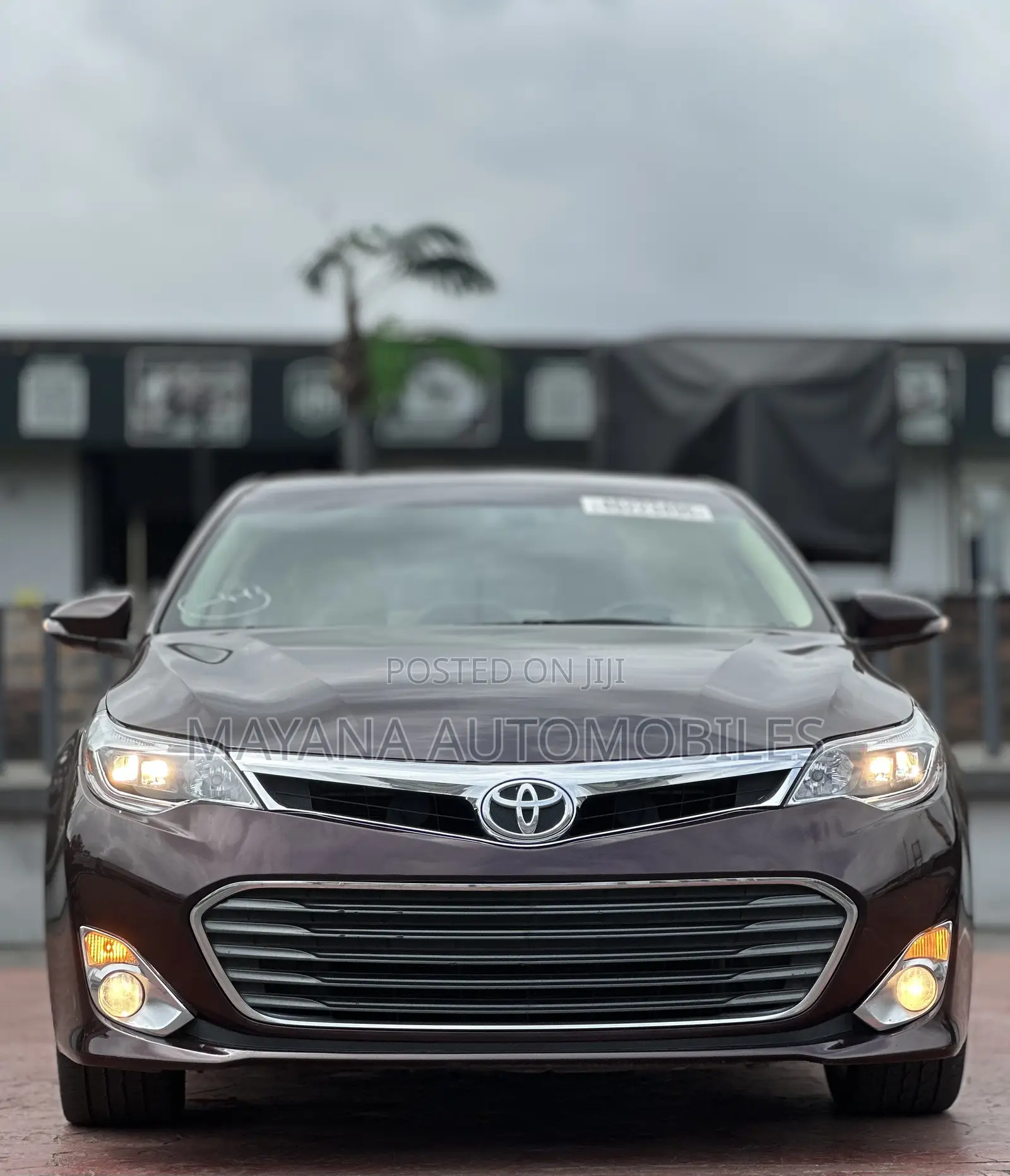 Toyota Avalon Limited Sedan FWD (3.5L 6cyl 6A) 2013 Burgundy