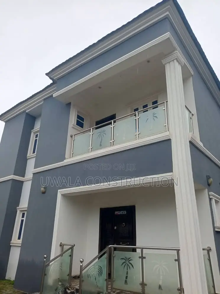4bdrm Duplex in FHA for sale