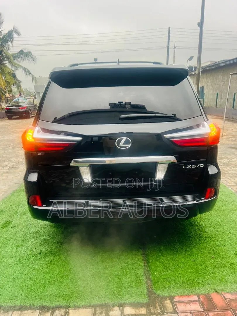 Lexus LX 570 (5 seats) AWD 2016 Black