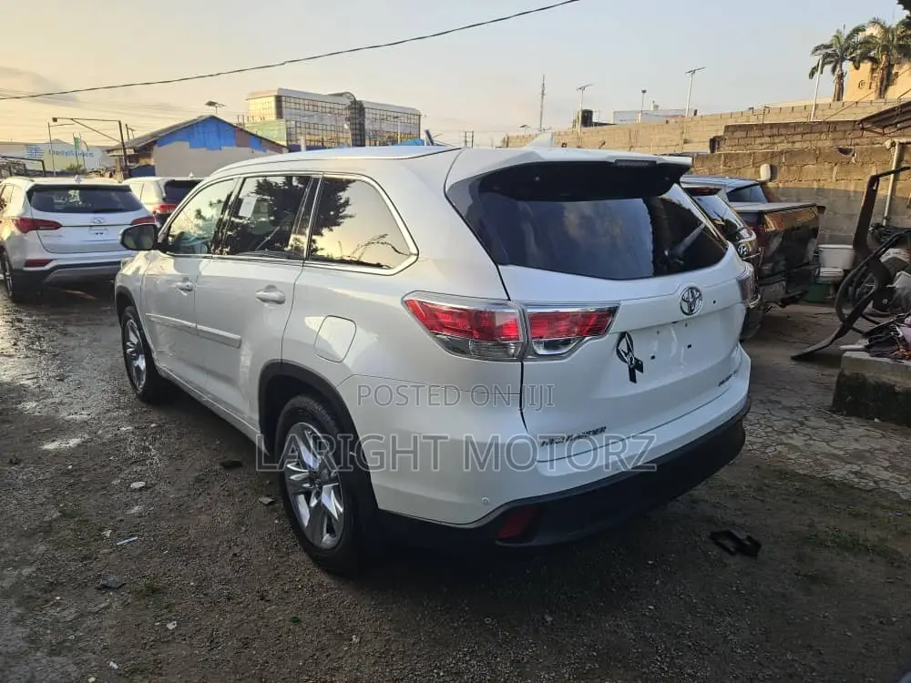 Toyota Highlander Limited Platinum V6 4x2 (3.5L 6cyl 6A) 2016 White