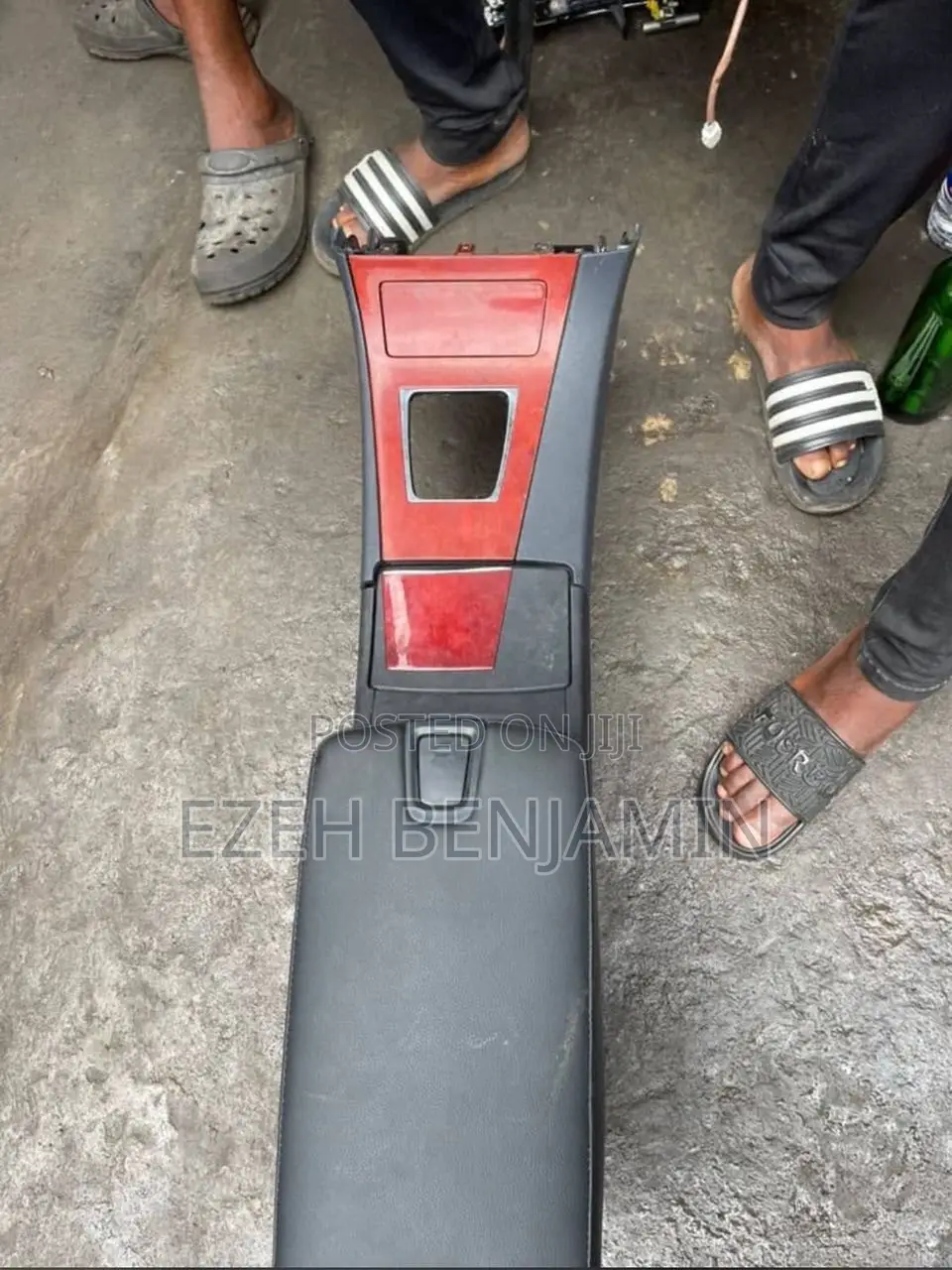 Armrest ES350