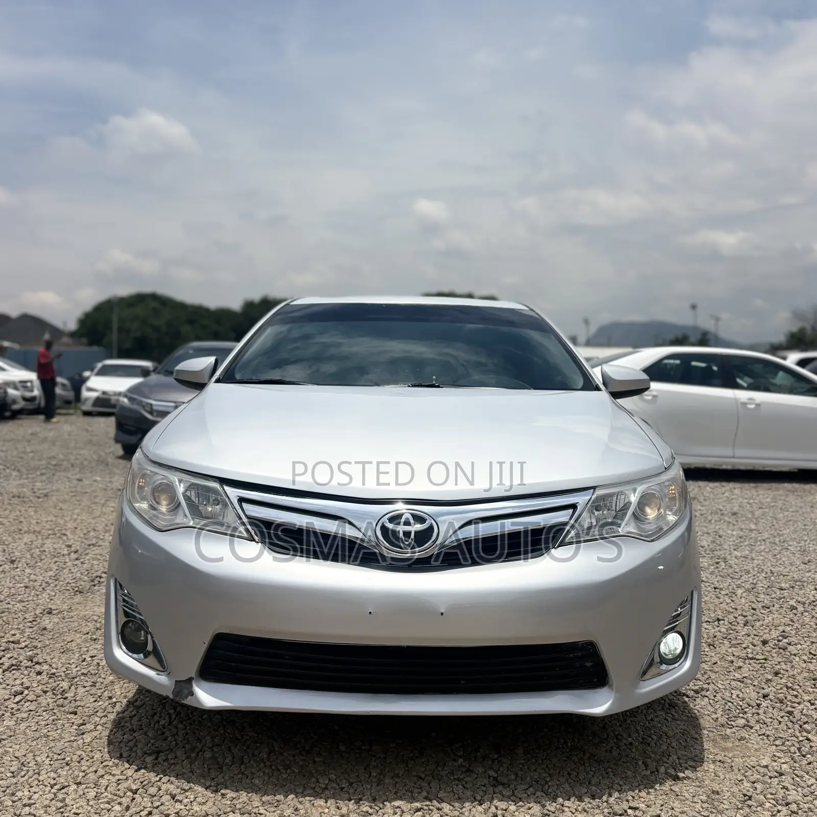 Toyota Camry XLE 4dr Sedan (2.5L 4cyl 6A) 2013 Silver