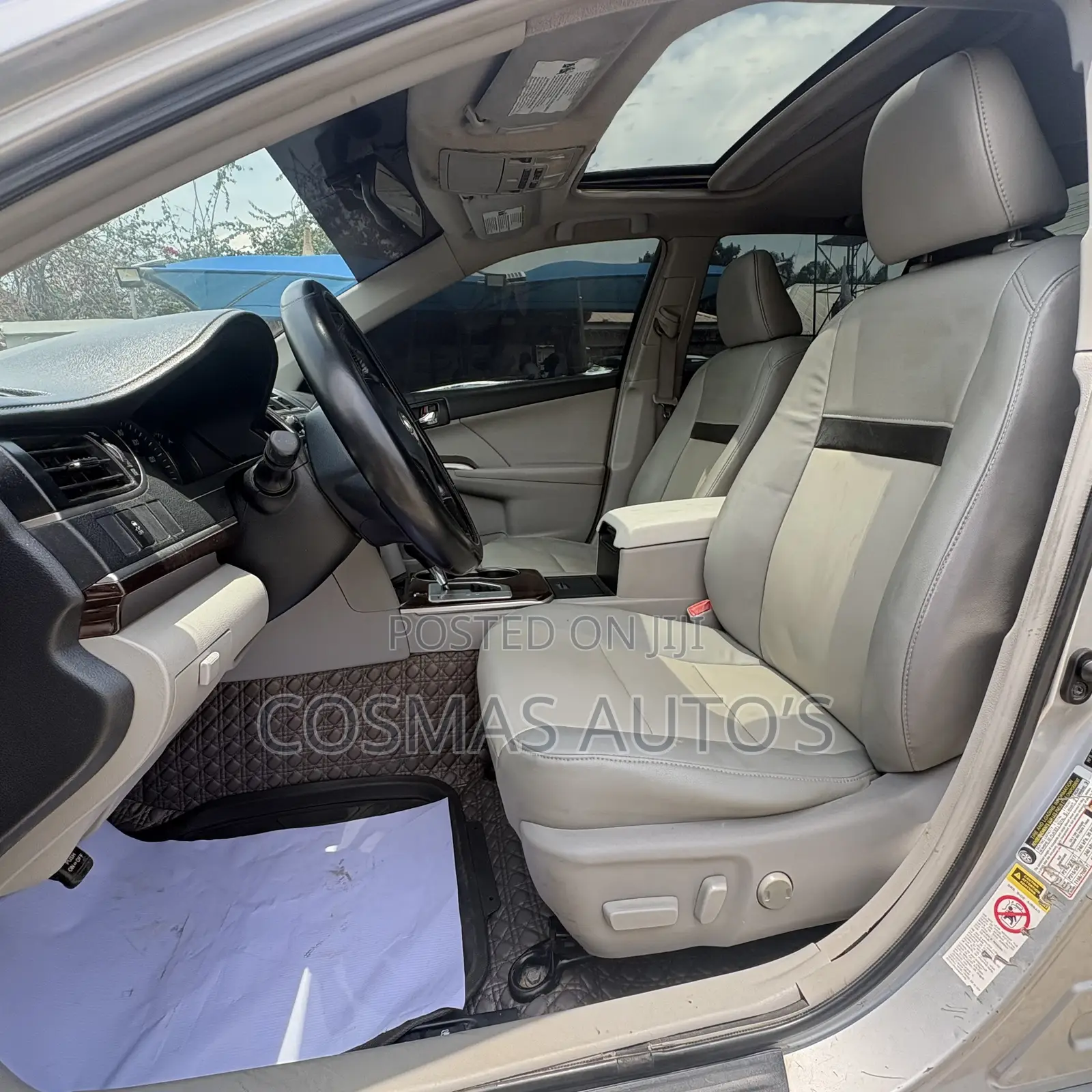 Toyota Camry XLE 4dr Sedan (2.5L 4cyl 6A) 2013 Silver