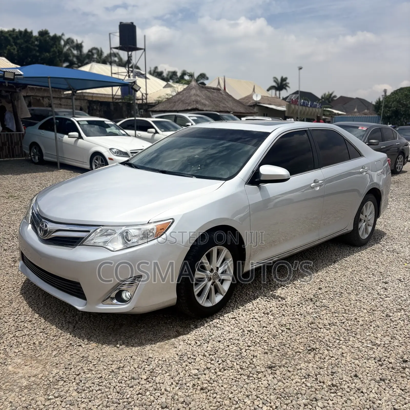 Toyota Camry XLE 4dr Sedan (2.5L 4cyl 6A) 2013 Silver