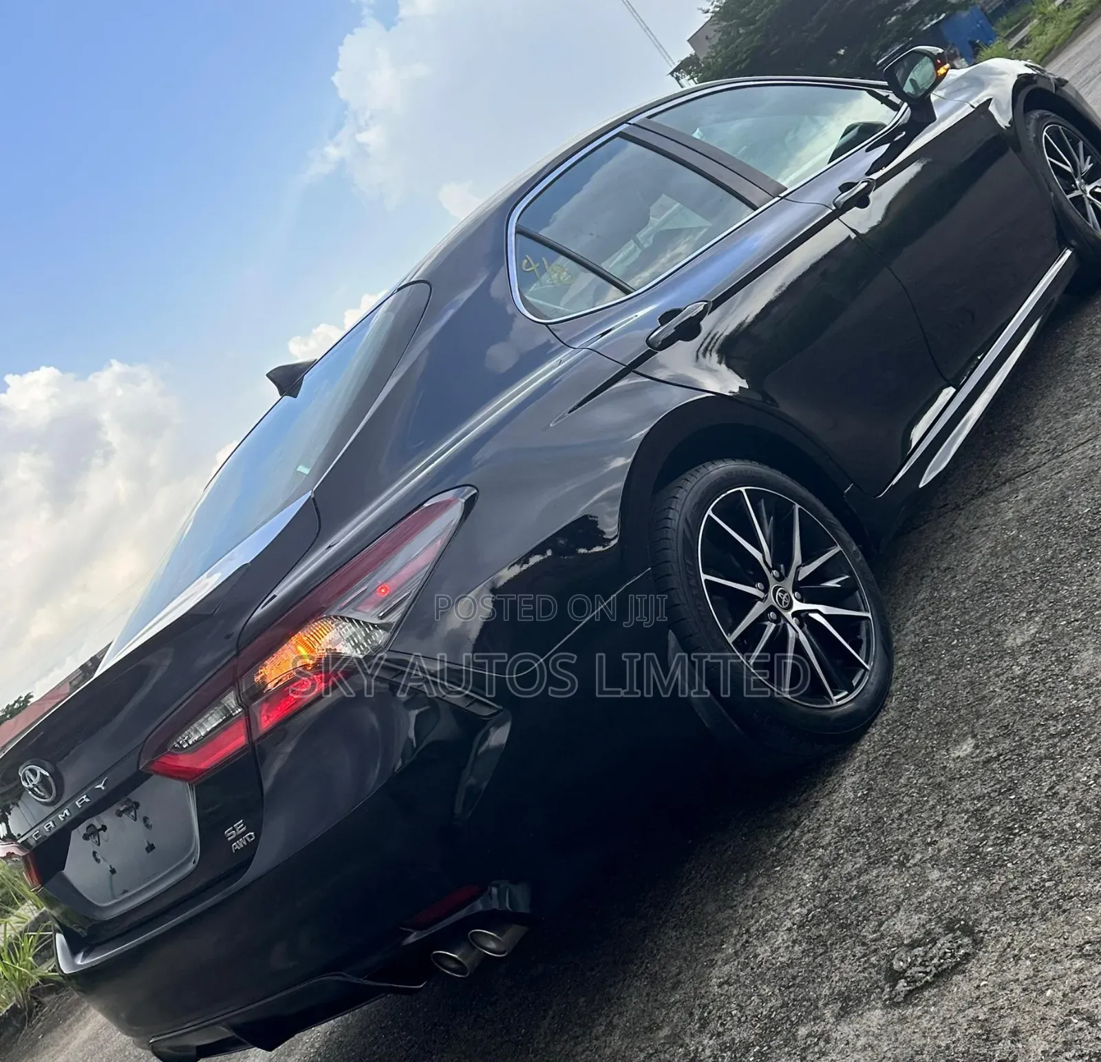 Toyota Camry SE 2022 Black