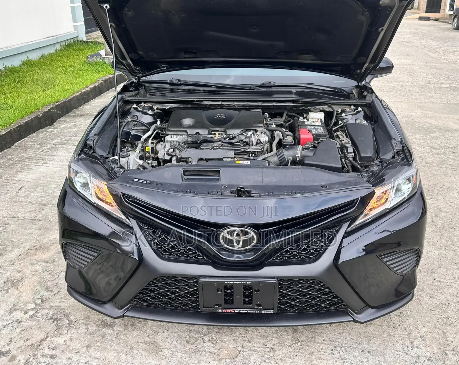 Toyota Camry SE 2022 Black