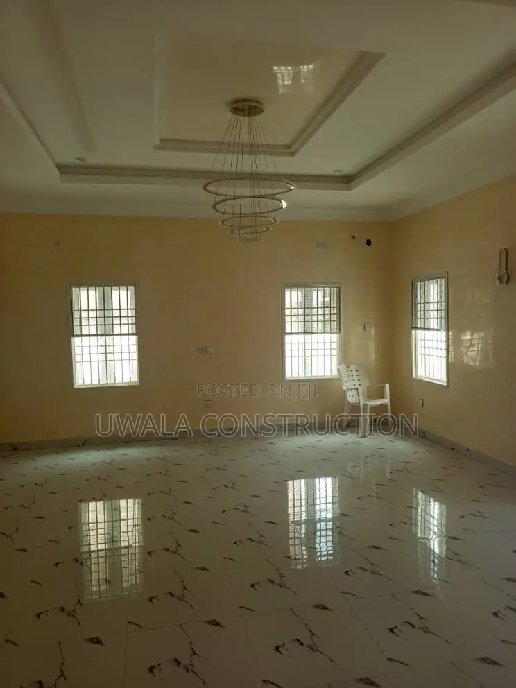 5bdrm Duplex in FHA for sale