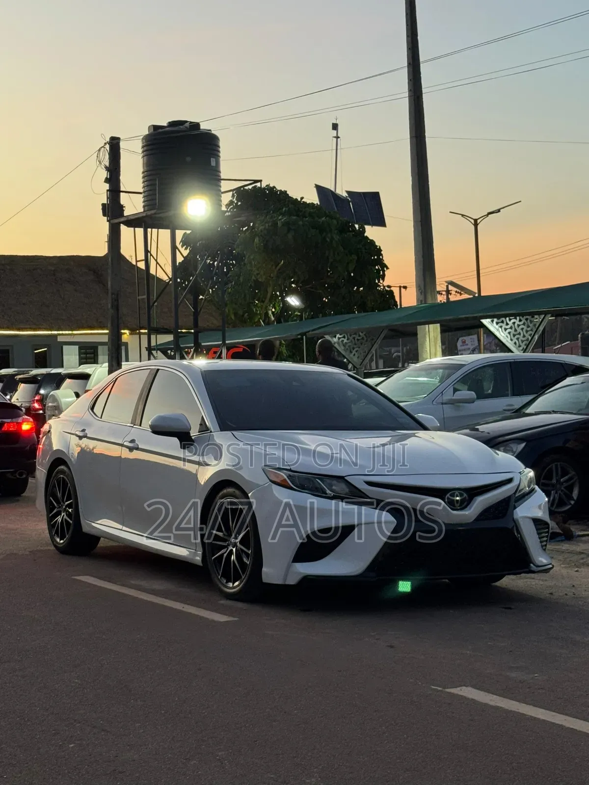 Toyota Camry 2018 White