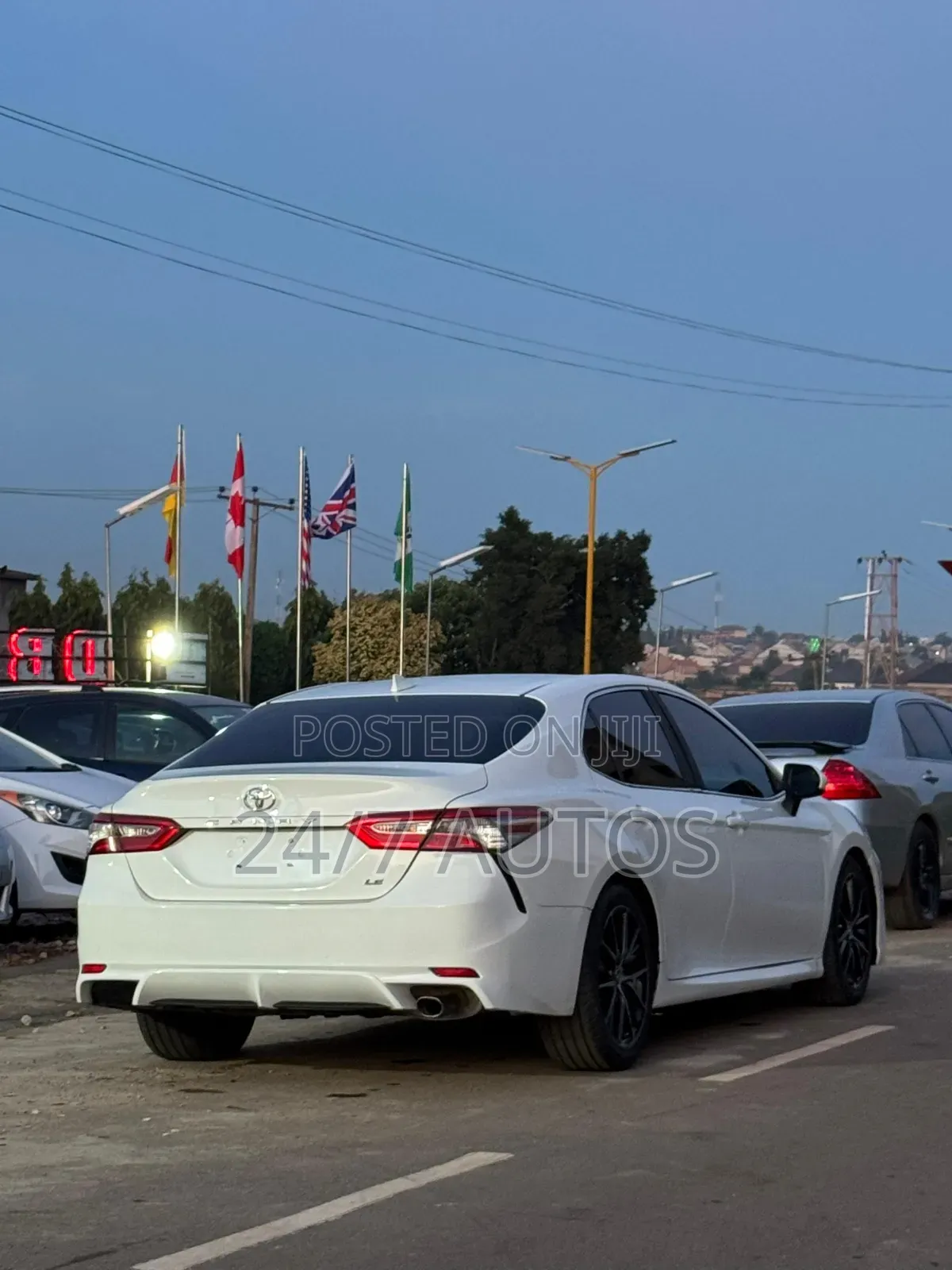Toyota Camry 2018 White