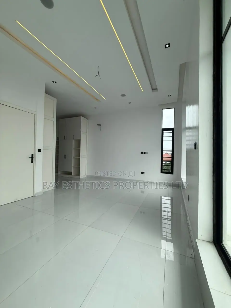 4bdrm Duplex in Sangotedo for sale