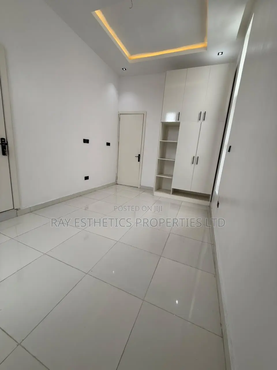 4bdrm Duplex in Sangotedo for sale