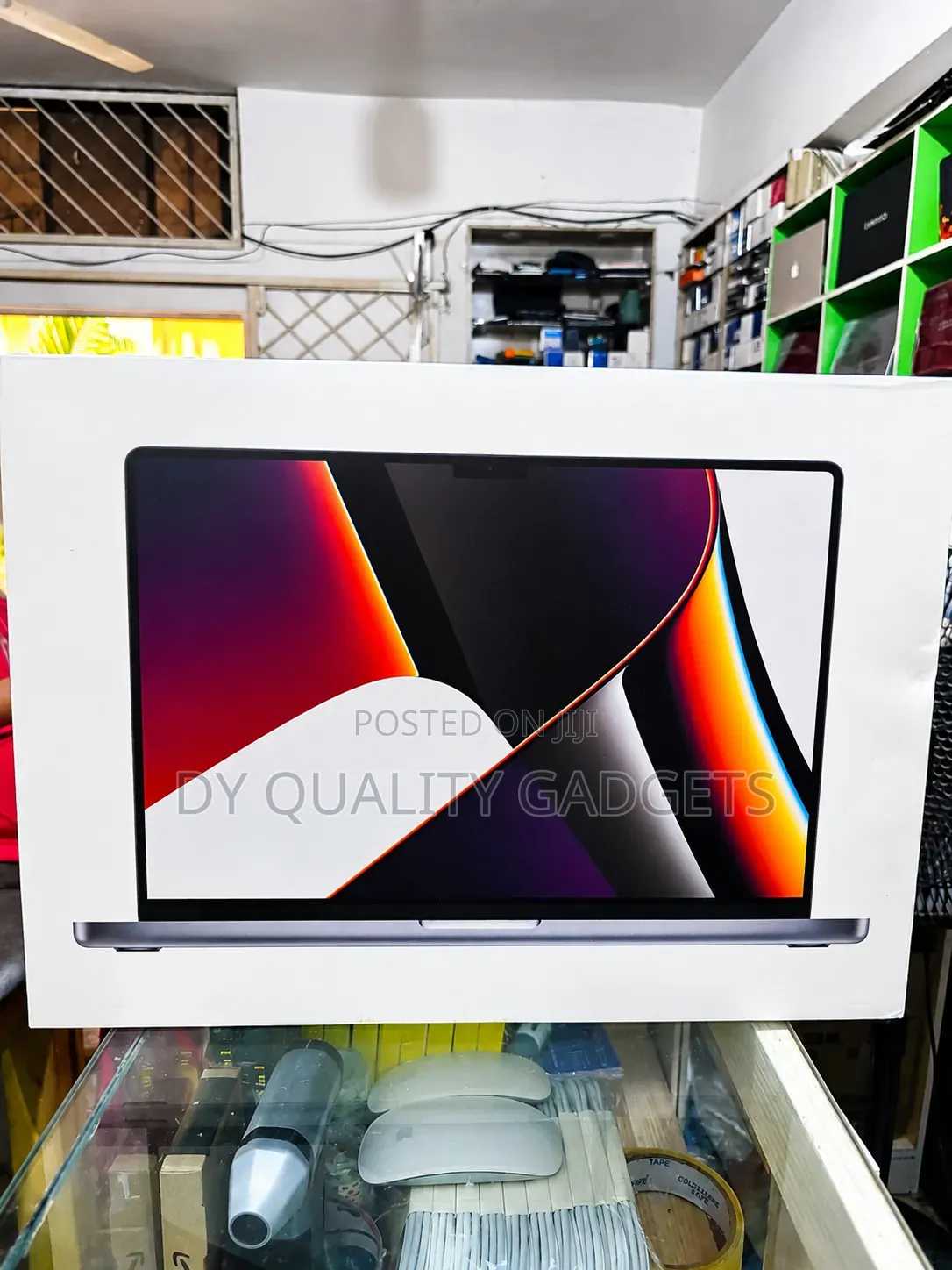 Laptop Apple MacBook Pro 2021 M1 32GB Apple M1 Pro SSD 512GB