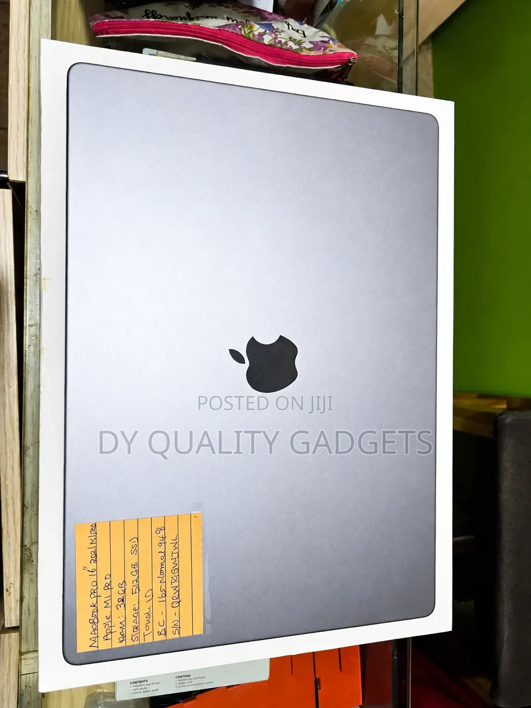 Laptop Apple MacBook Pro 2021 M1 32GB Apple M1 Pro SSD 512GB