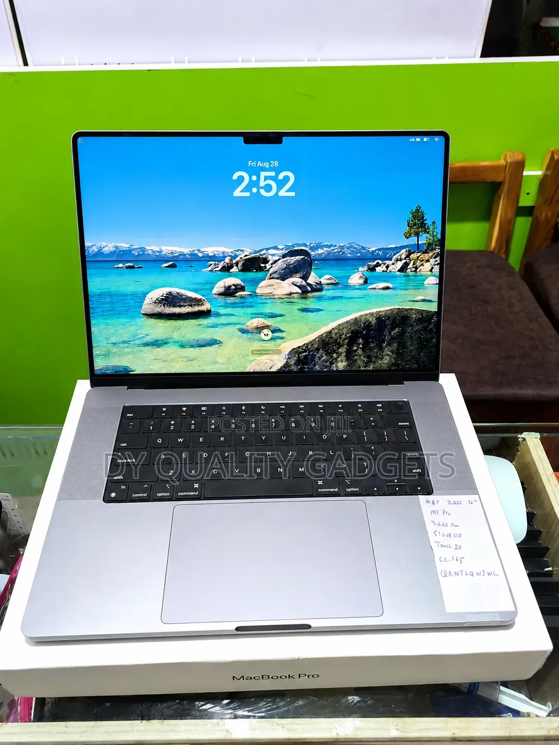 Laptop Apple MacBook Pro 2021 M1 32GB Apple M1 Pro SSD 512GB