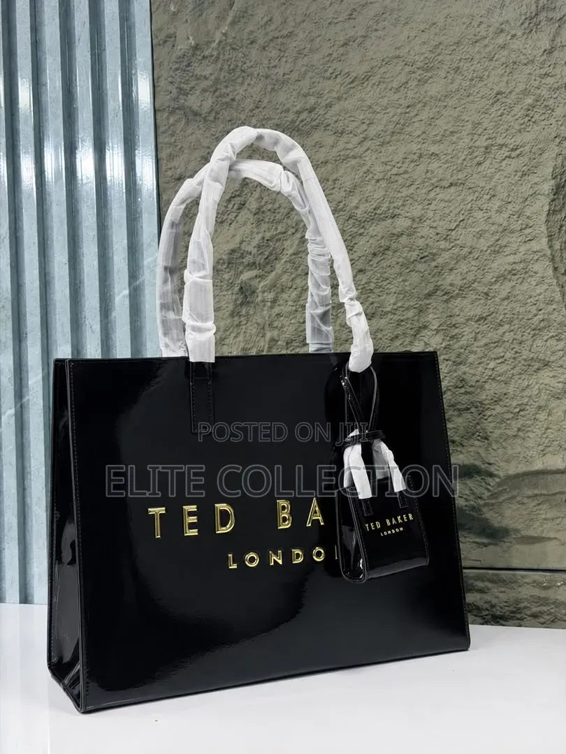 2 in 1 Ted Baker Patent Tote Bag
Available as Seen Top Notch Quality