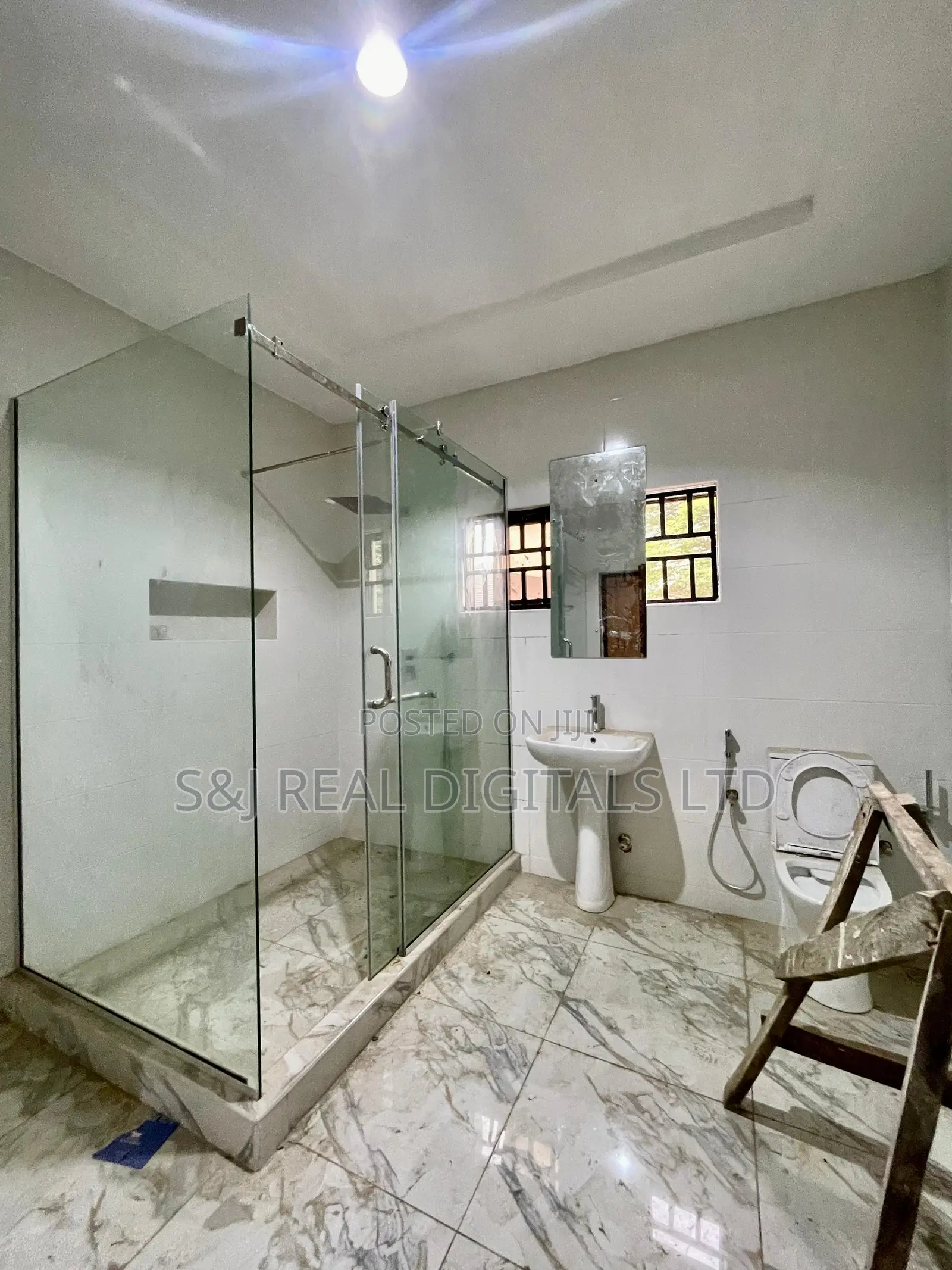4bdrm Duplex in Life Camp for rent