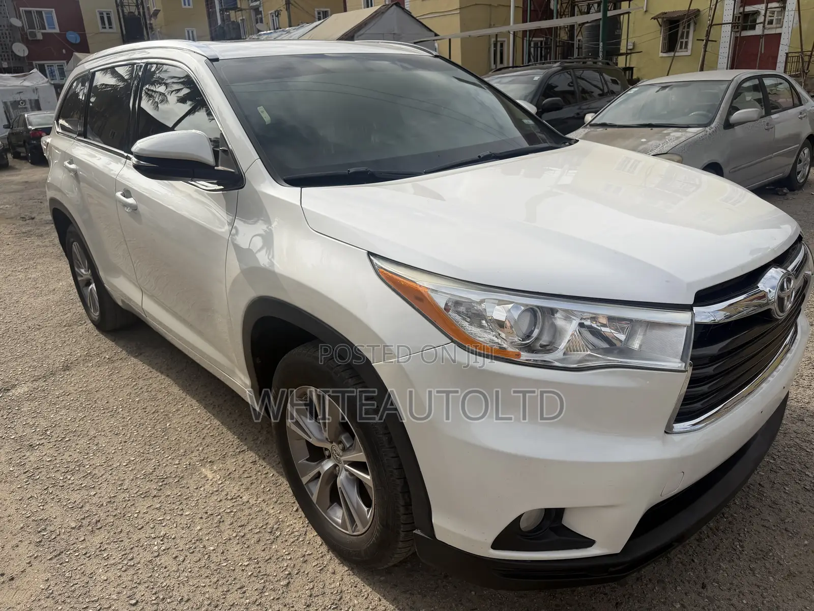 Toyota Highlander XLE 4dr SUV AWD (3.5L 6cyl 6A) 2015 White