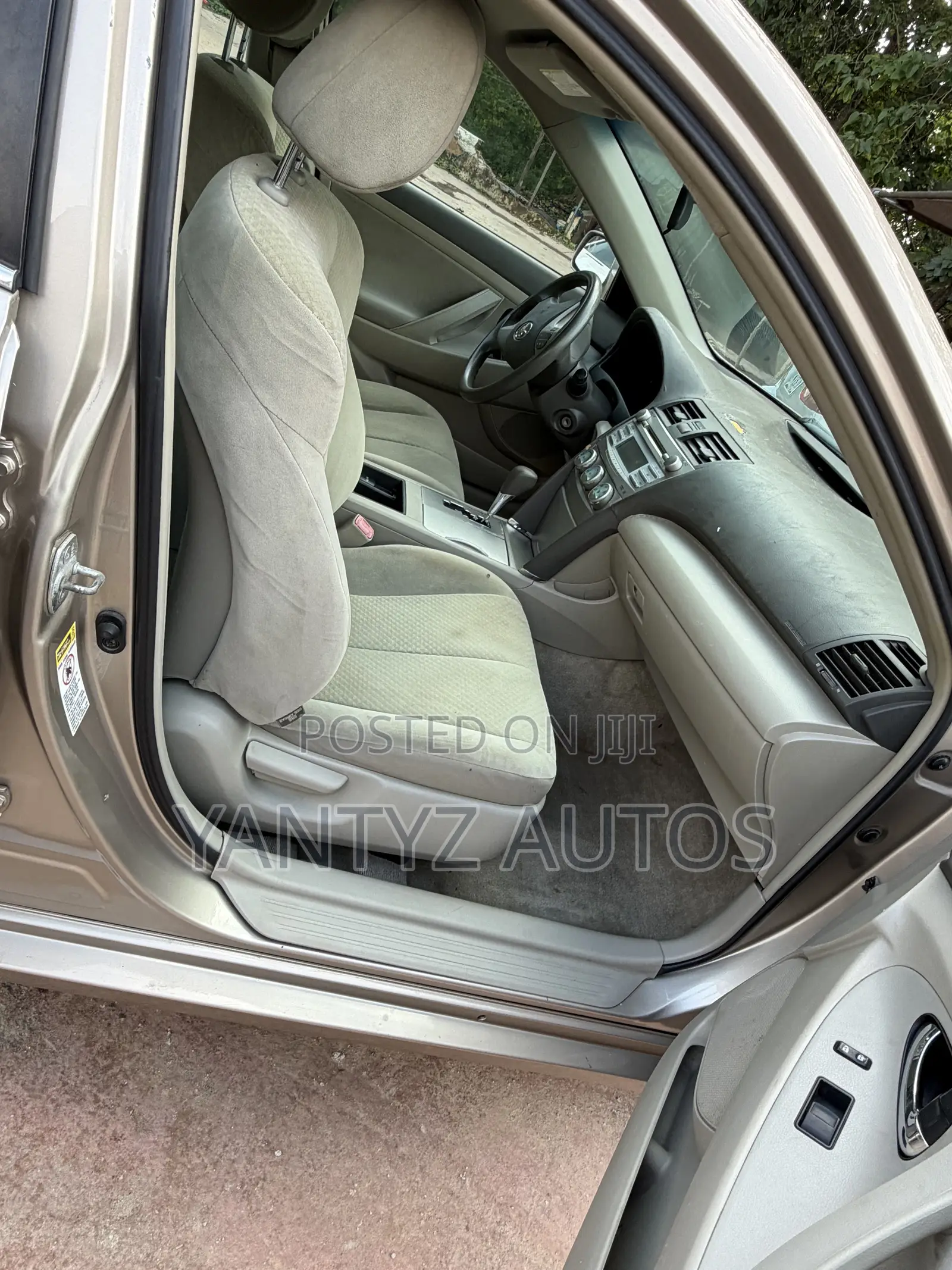 Toyota Camry LE 4dr Sedan (2.4L 4cyl 5A) 2008 Gold