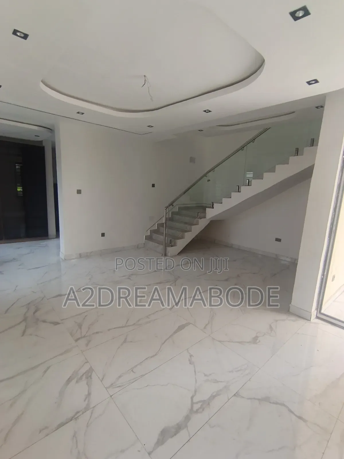4bdrm Duplex in Ogba for sale