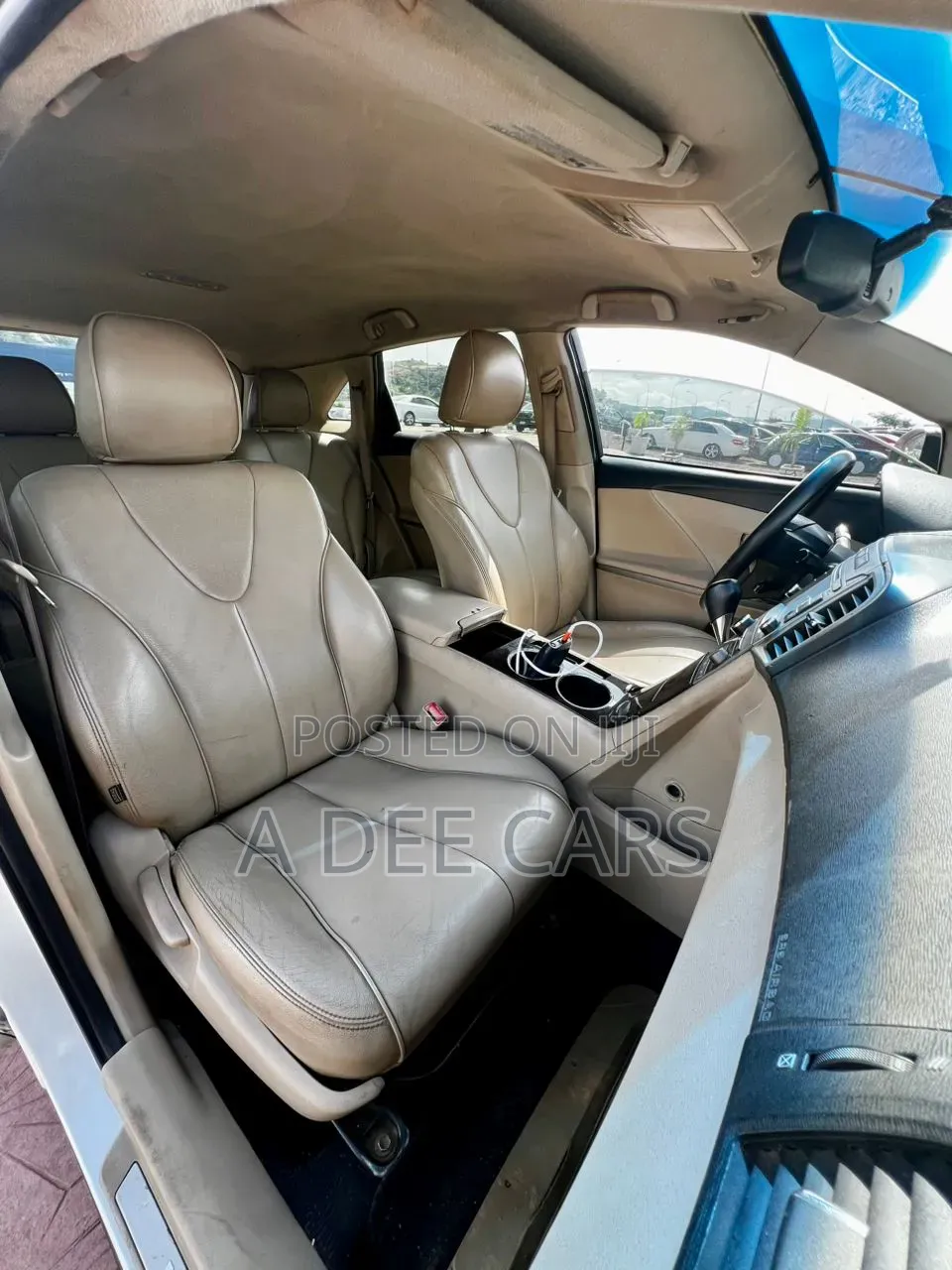 Toyota Venza 2010 White