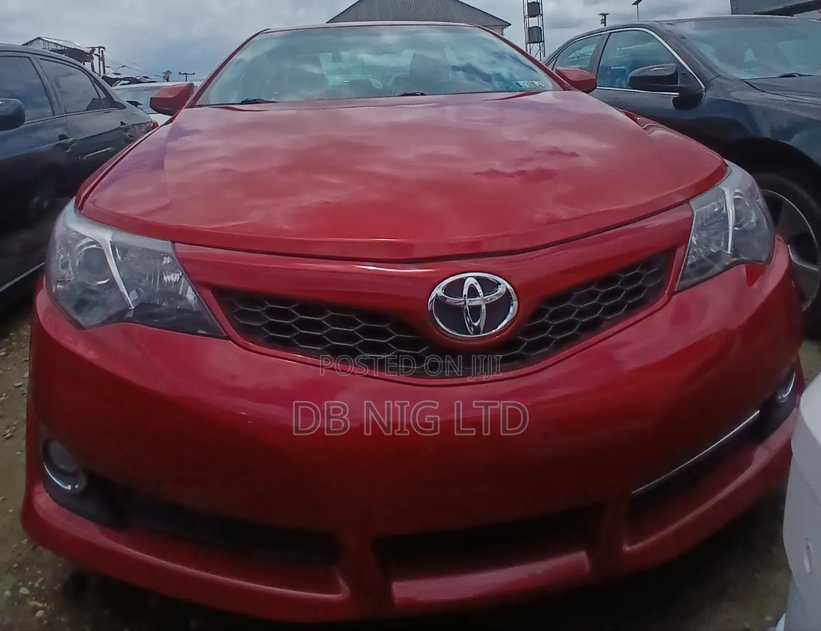 Toyota Camry SE 4dr Sedan (2.5L 4cyl 6A) 2014 Red