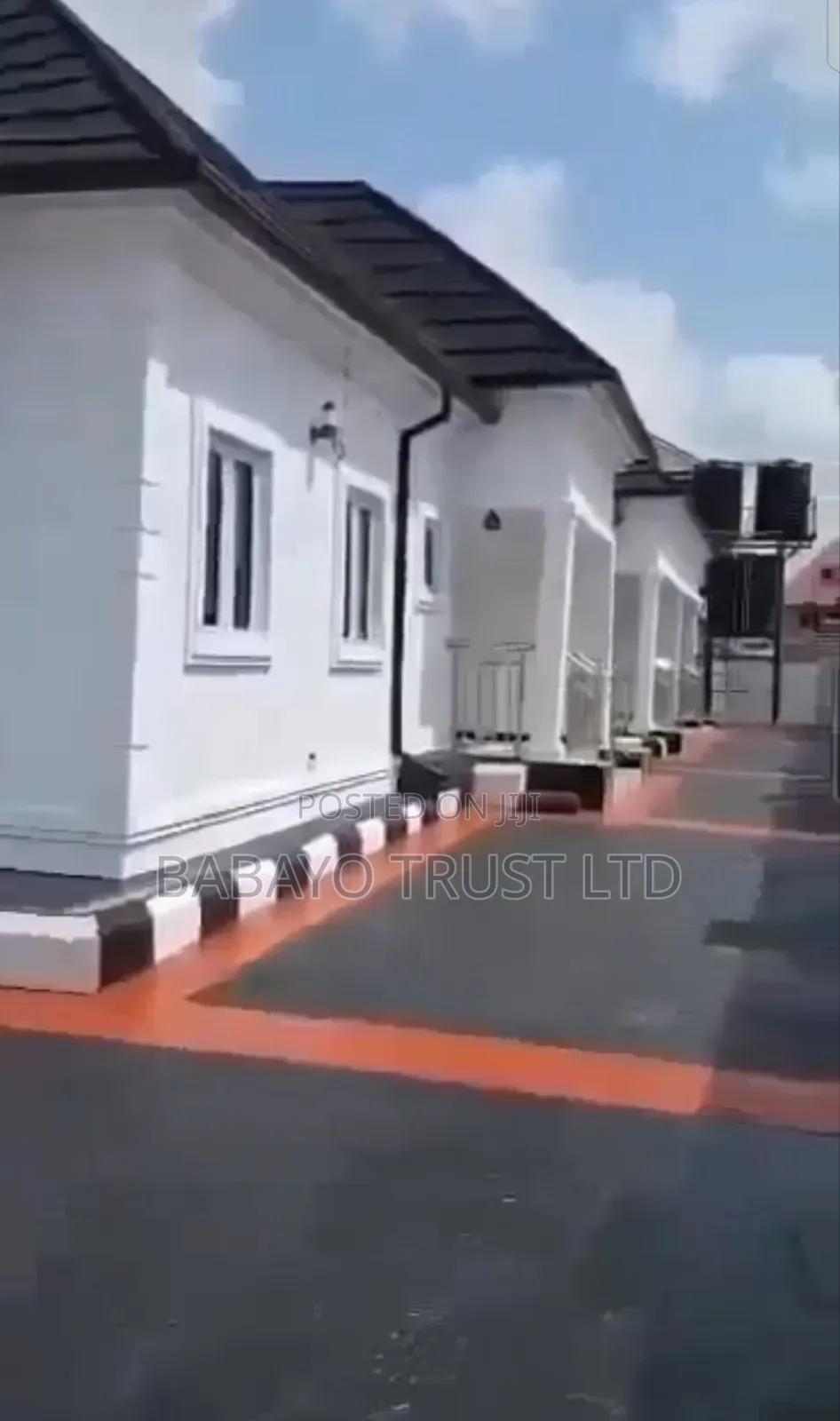 6bdrm Block of Flats in Benin City for sale
