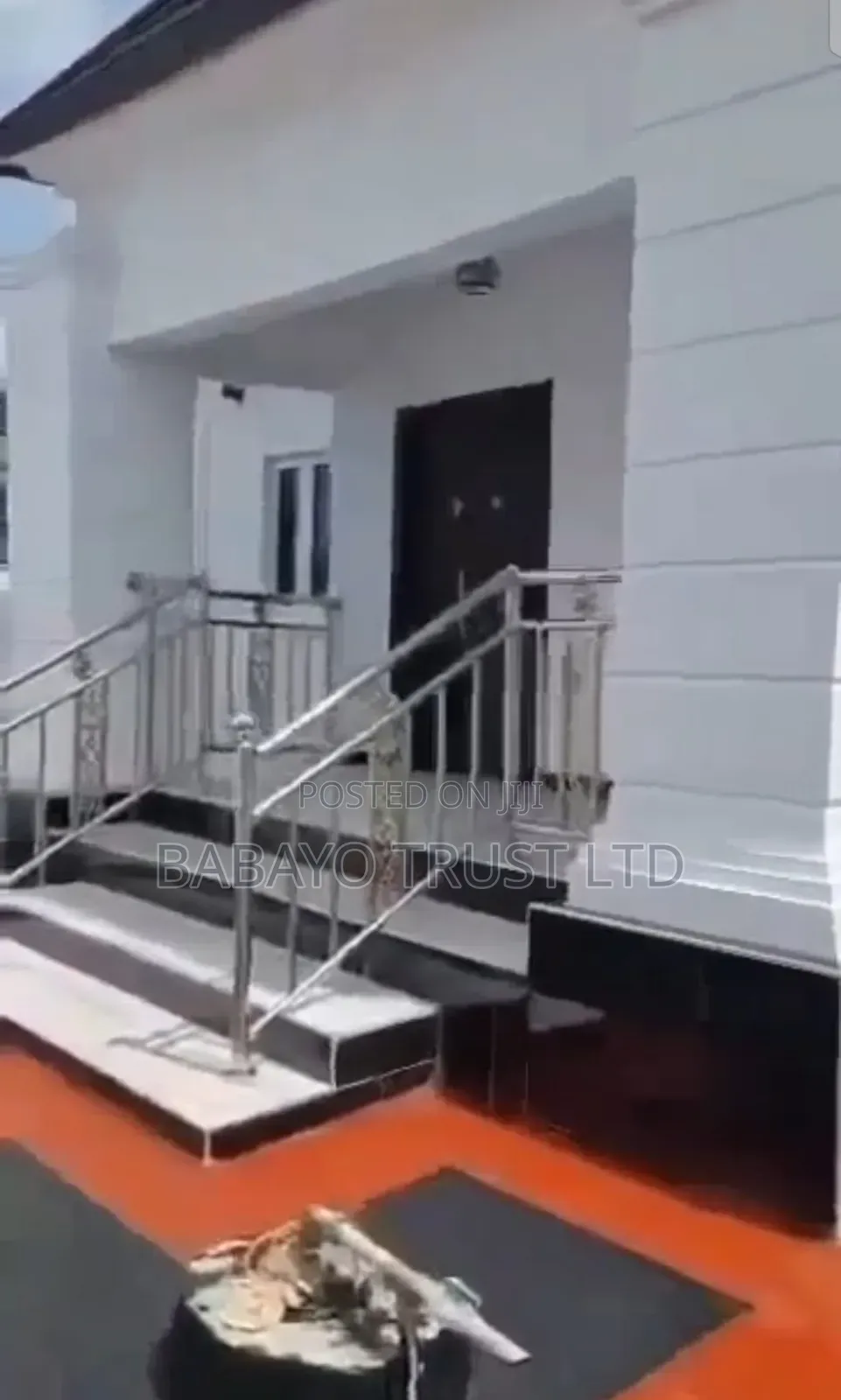 6bdrm Block of Flats in Benin City for sale
