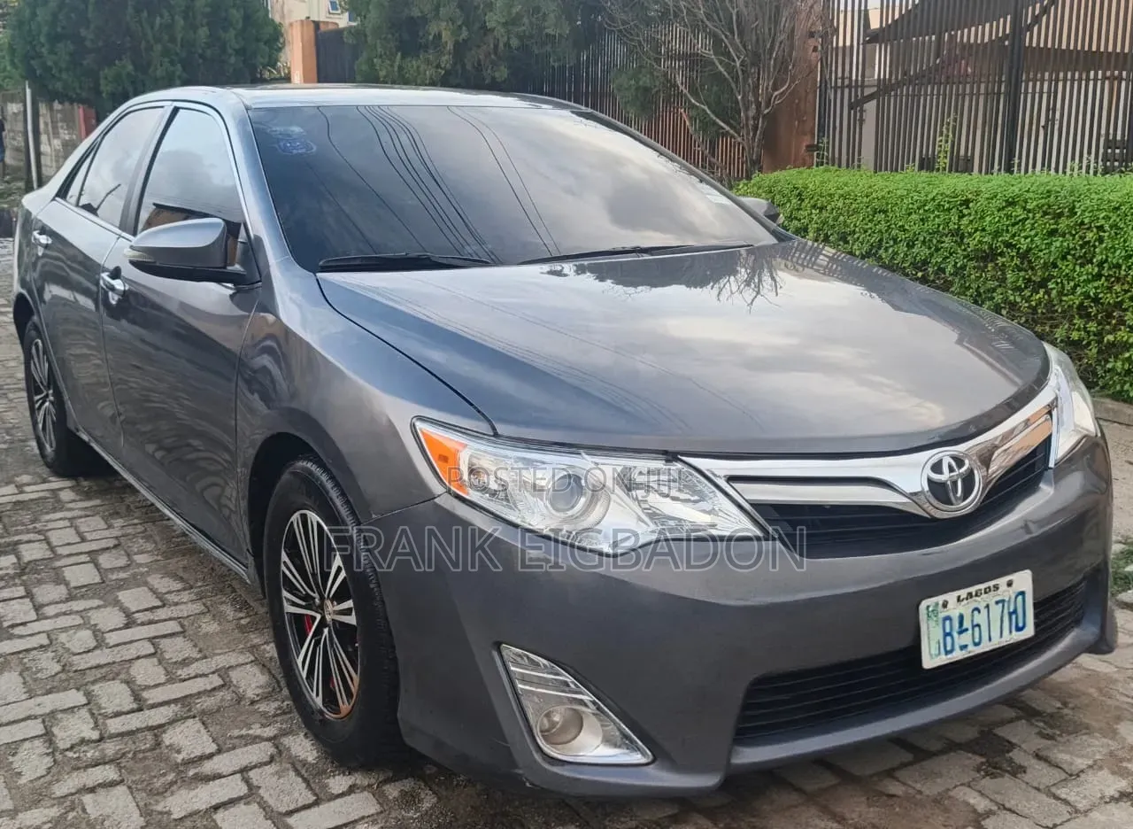 Toyota Camry 2012 Gray