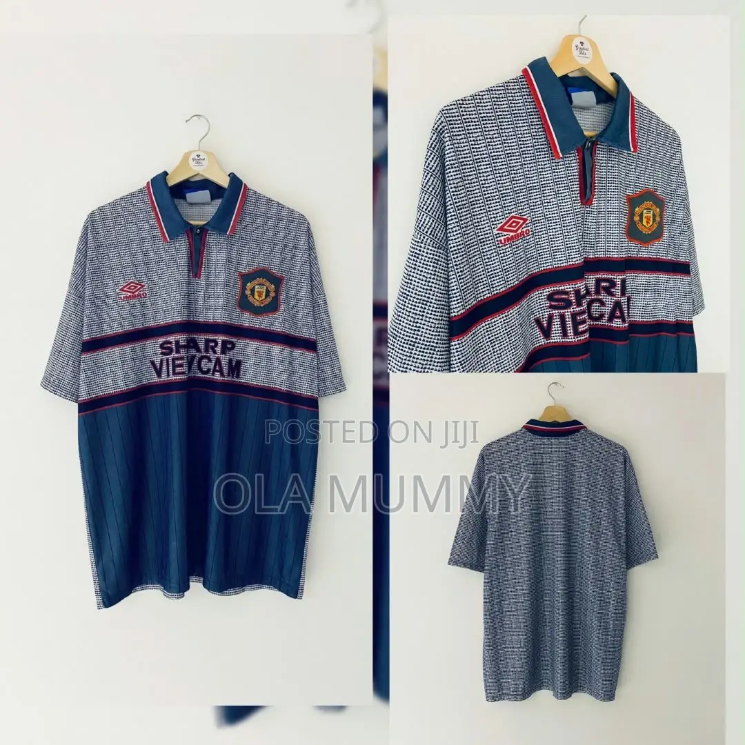 Man United Retro Jersey High Quality