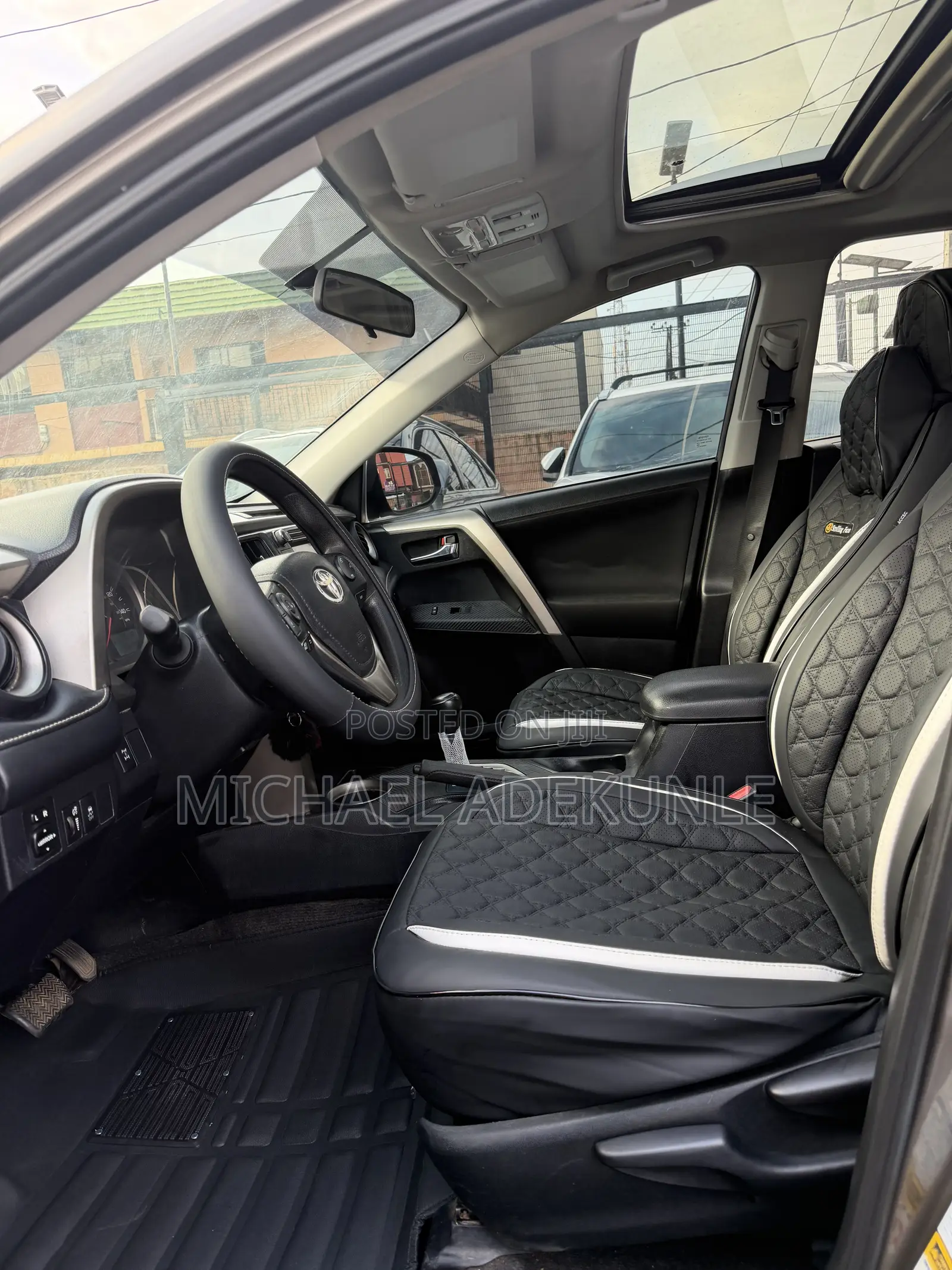 Toyota RAV4 XLE 4dr SUV AWD (2.5L 4cyl 6A) 2015 Brown