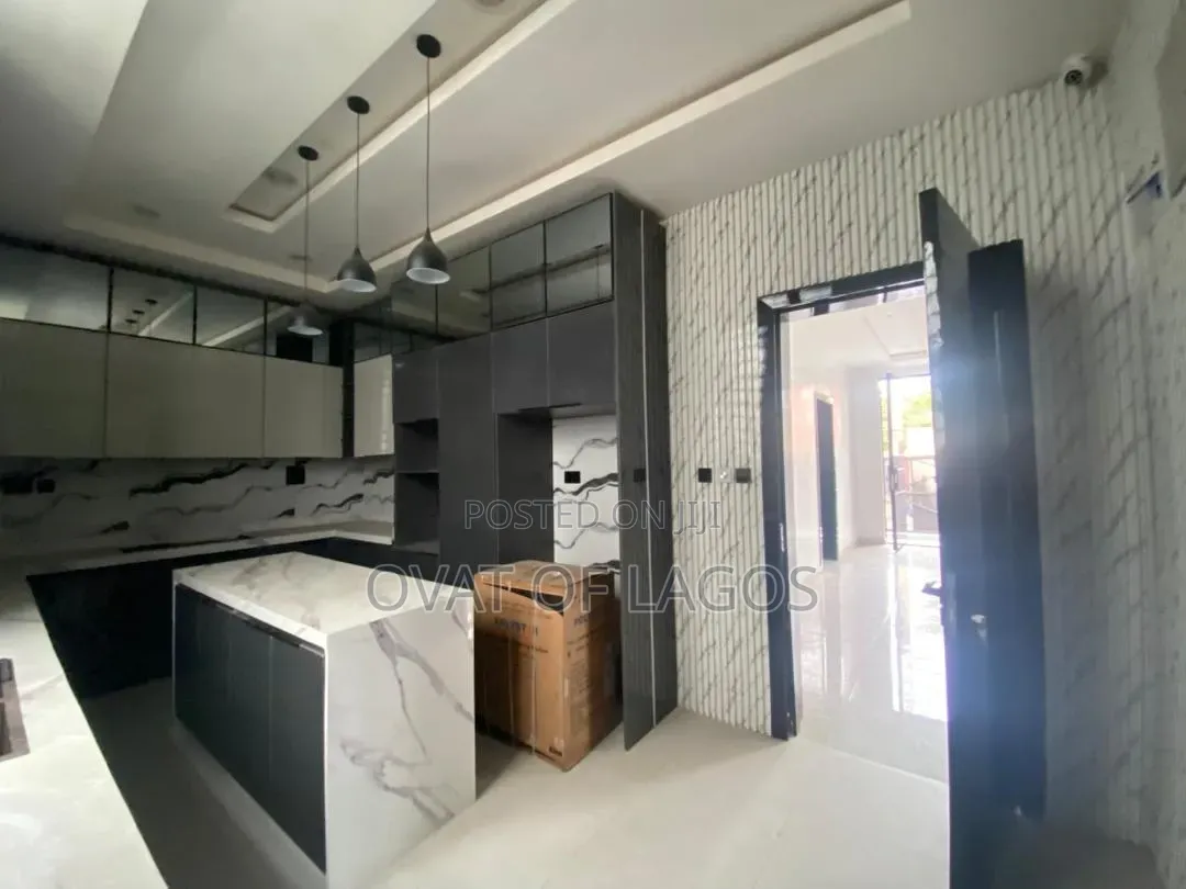 4bdrm Duplex in Osapa london for sale