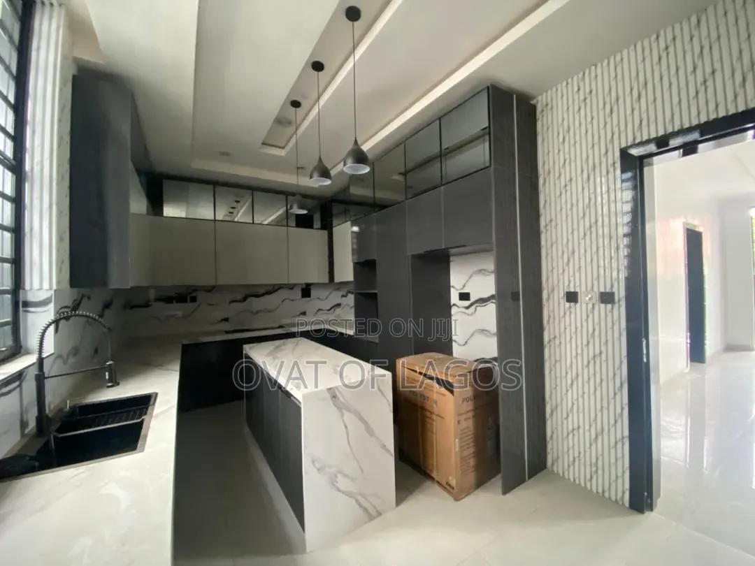 4bdrm Duplex in Osapa london for sale