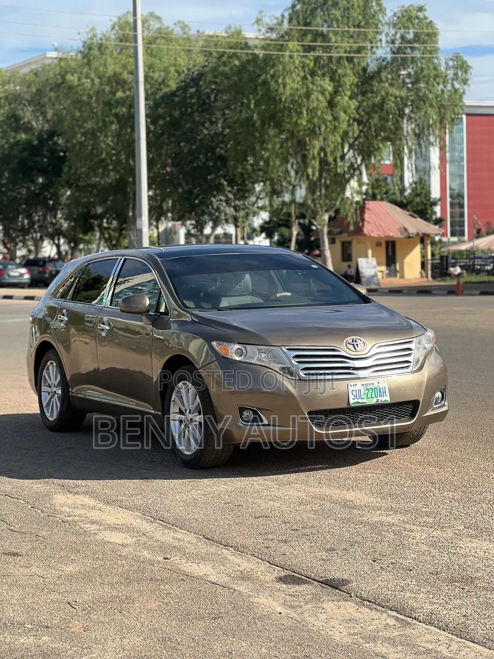 Toyota Venza Limited 2010 Gold