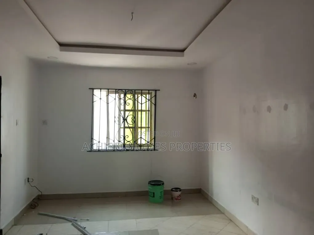 Mini Flat in Opposite Peaceville, Lekki Phase 2 for rent
