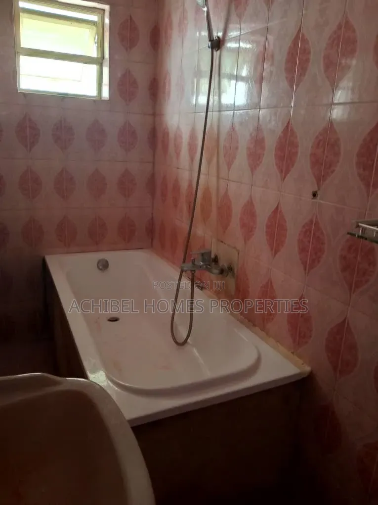 Mini Flat in Opposite Peaceville, Lekki Phase 2 for rent