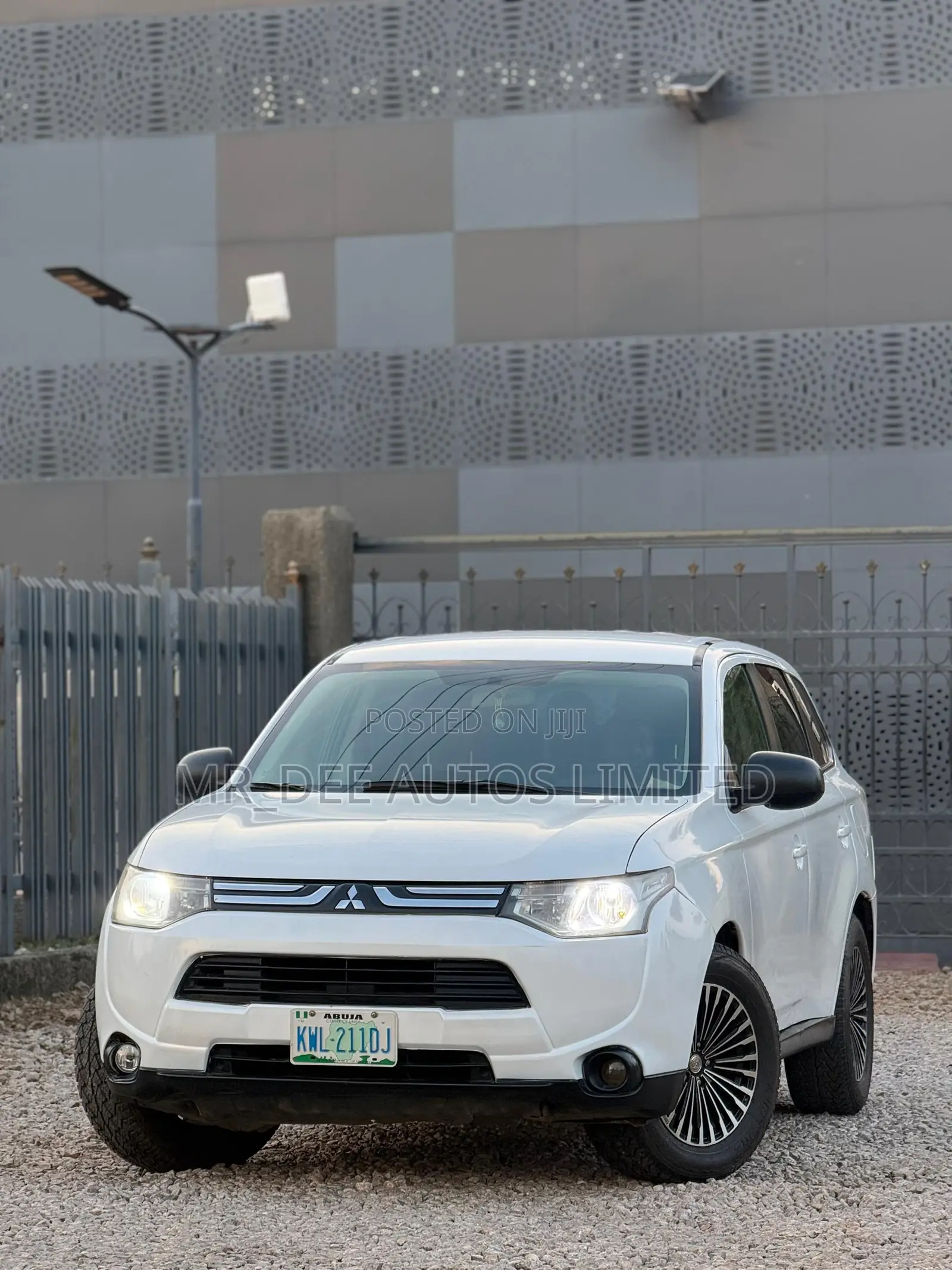 Mitsubishi Outlander 2013 White