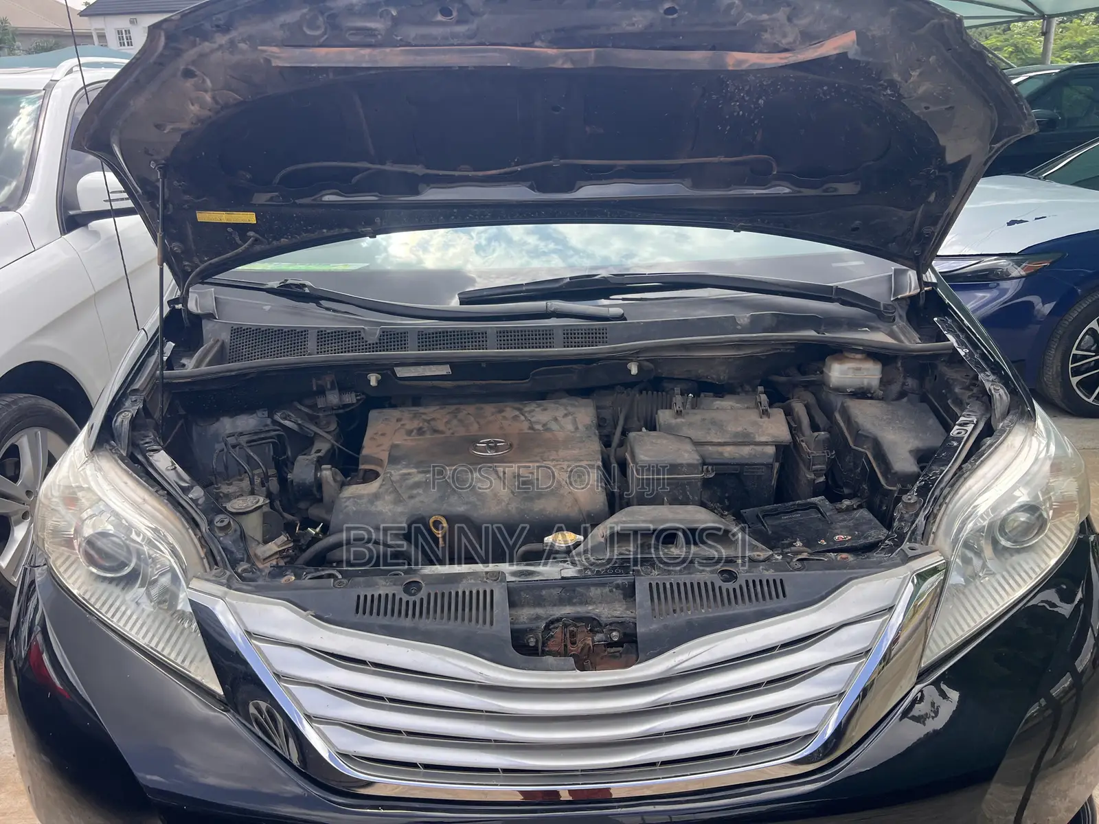 Toyota Sienna LE 8 Passenger 2011 Black