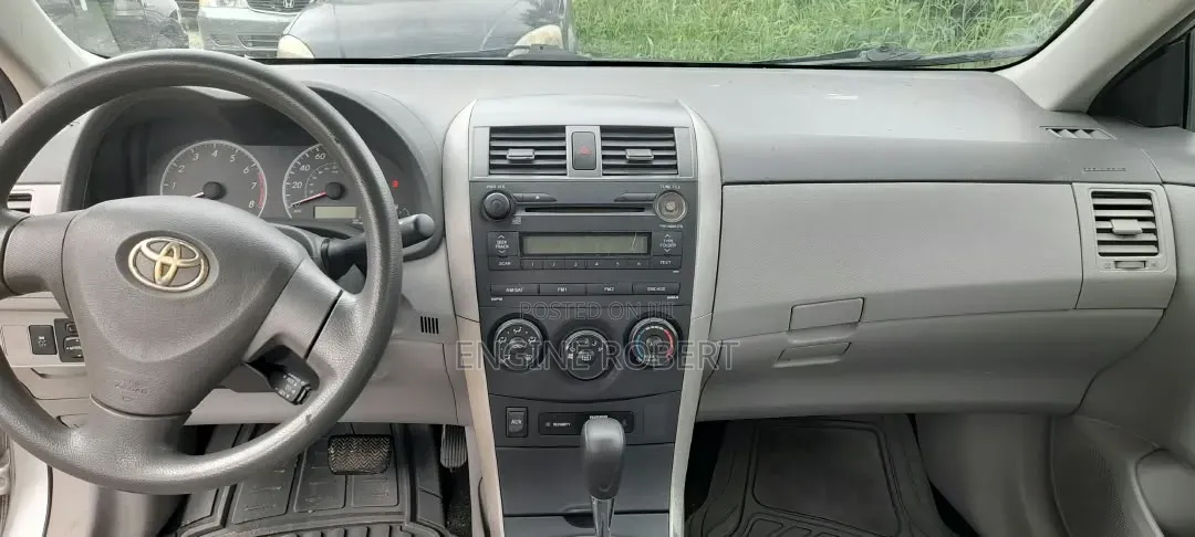 Toyota Corolla 2009 Silver