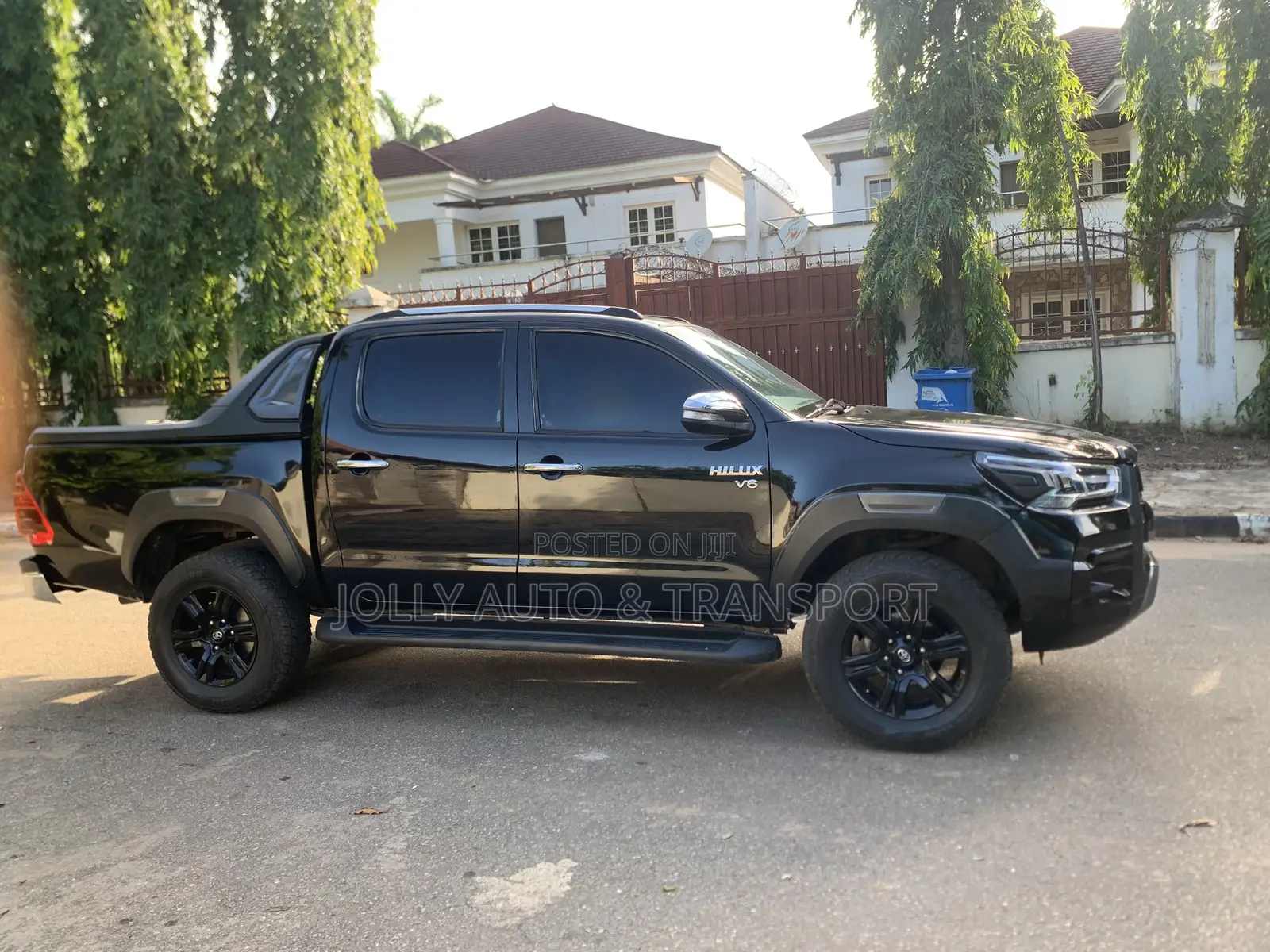 Toyota Hilux 2023 Black